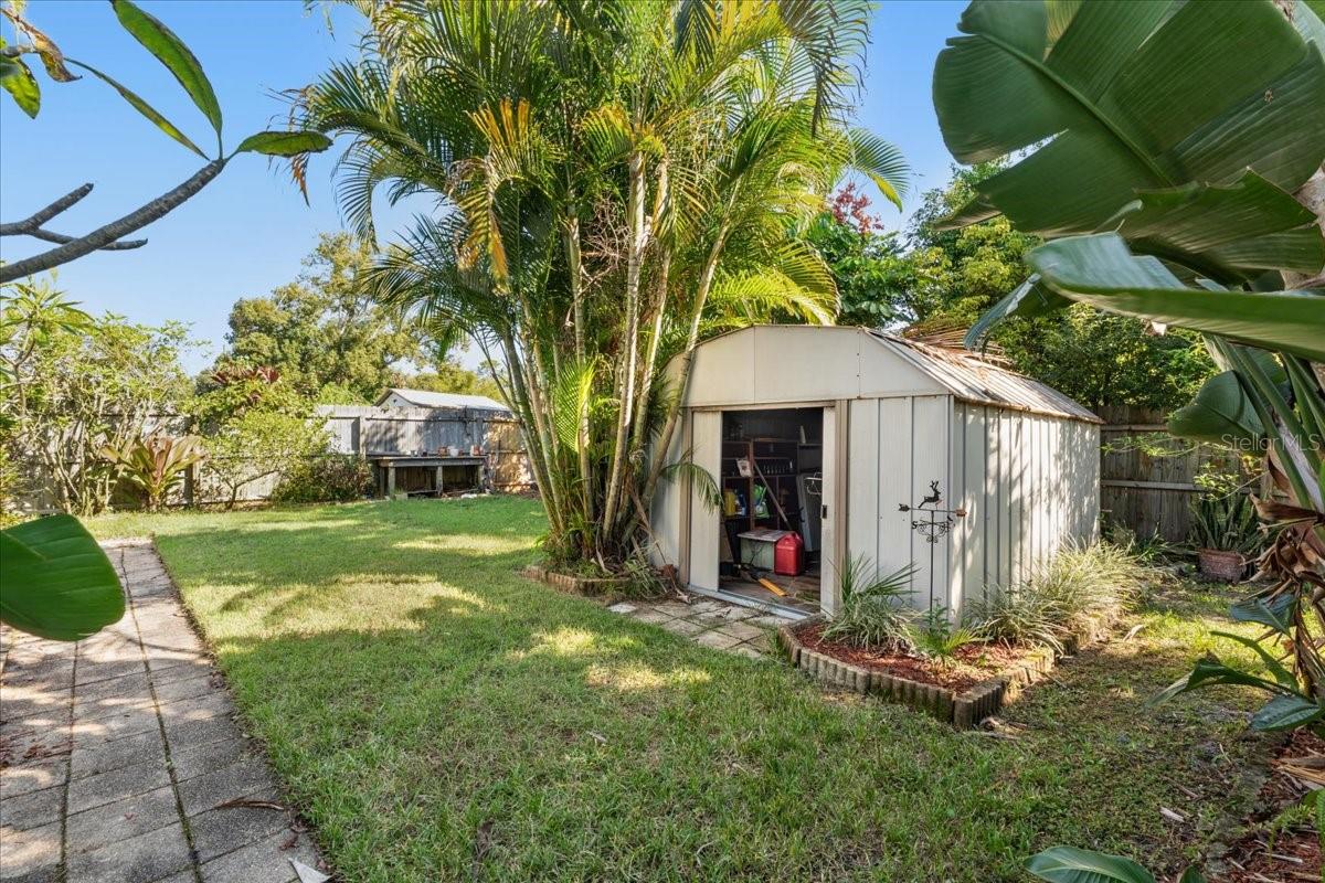 Image 33 of 42 For 4991 Tangerine Avenue