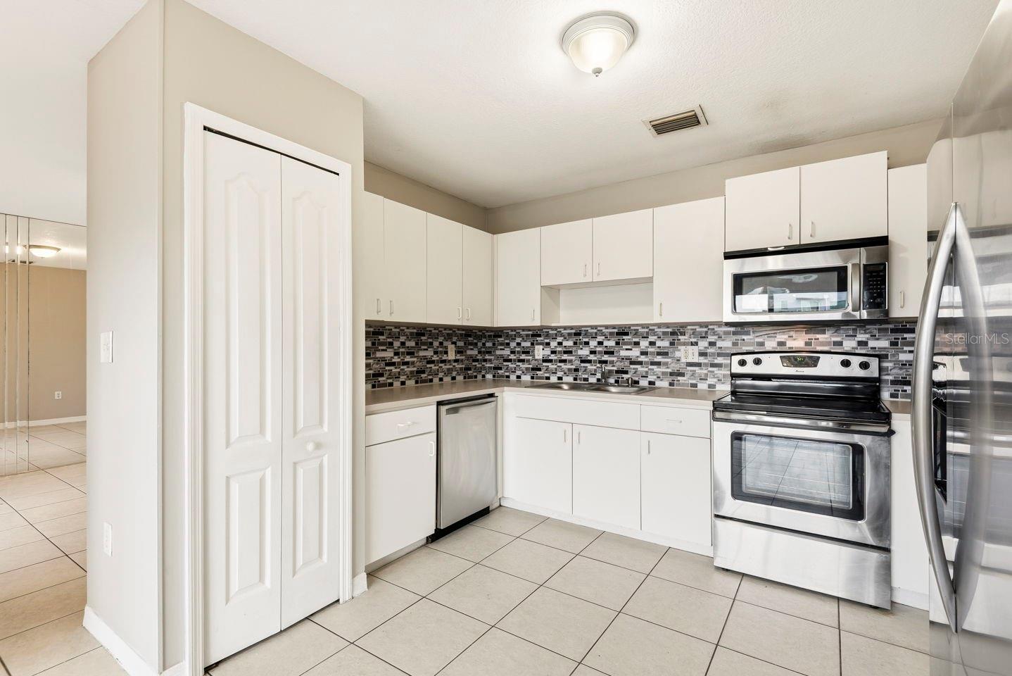 Image 4 of 44 For 15313 138th Terrace