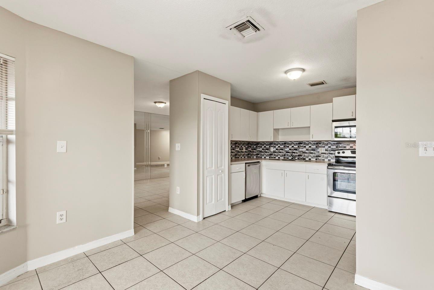 Image 6 of 44 For 15313 138th Terrace