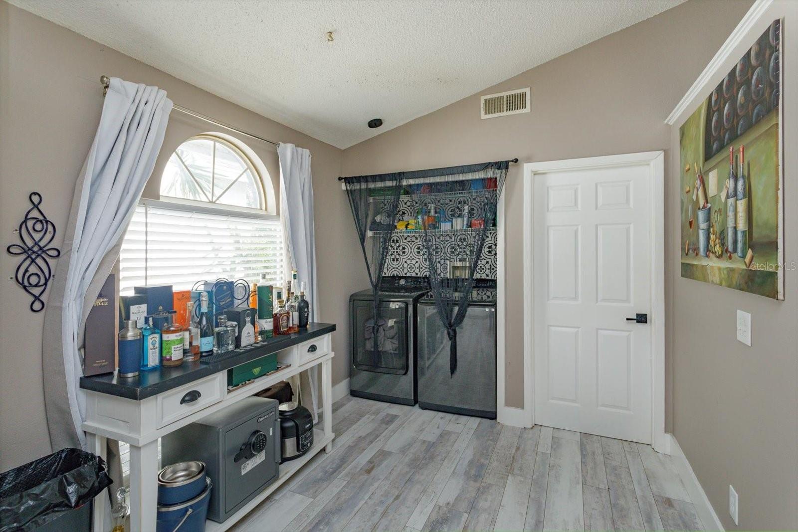 Image 11 of 28 For 784 Minerva Lane