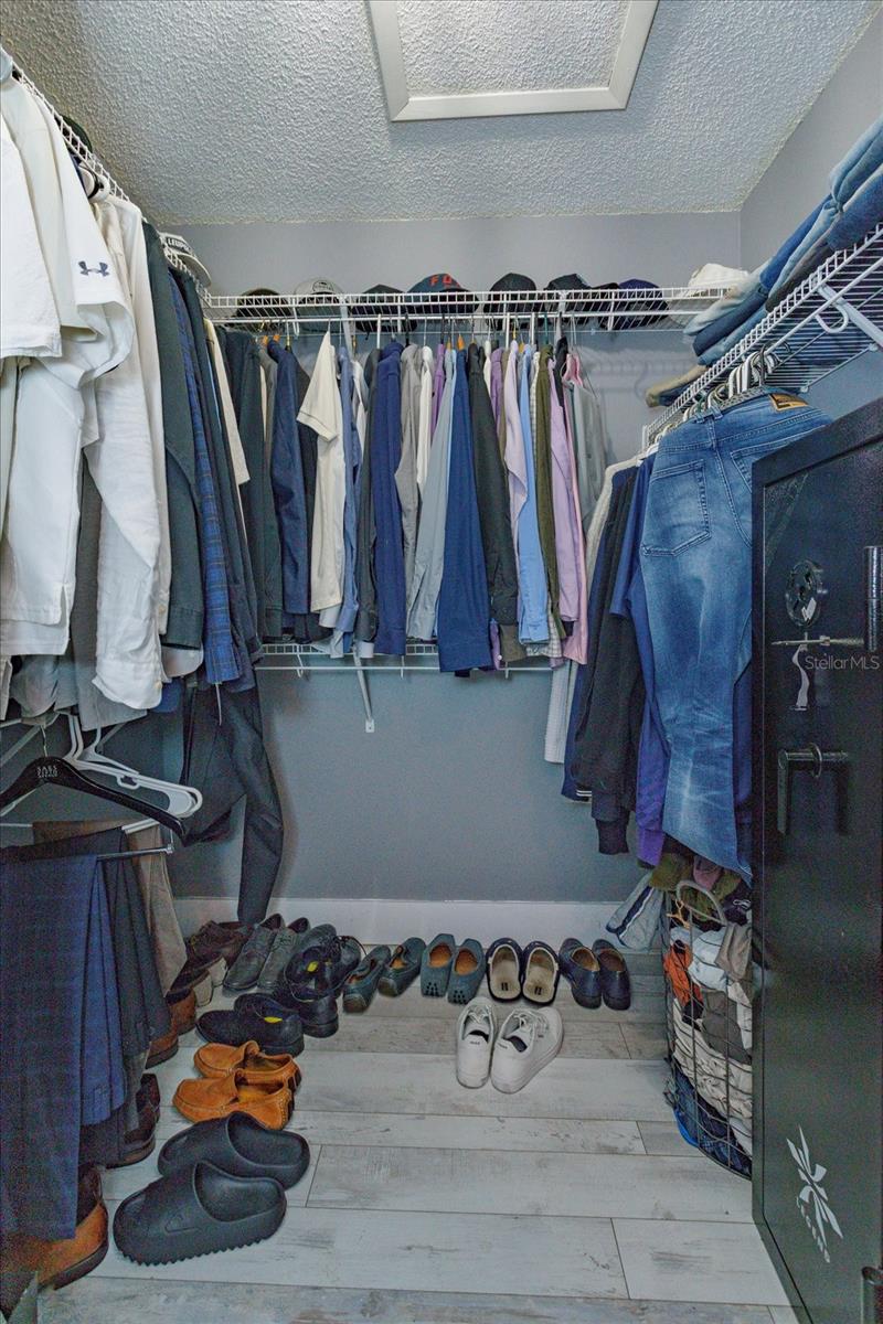 Image 19 of 28 For 784 Minerva Lane