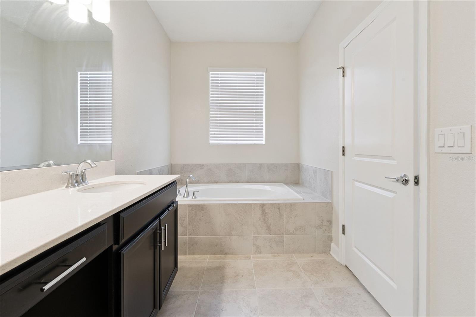 Image 16 of 23 For 10275 Memoir Avenue