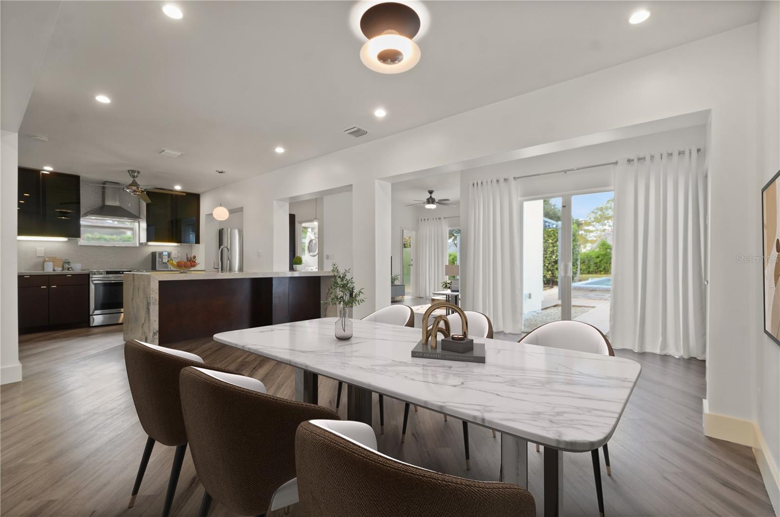 Image 5 of 17 For 811 21st Drive