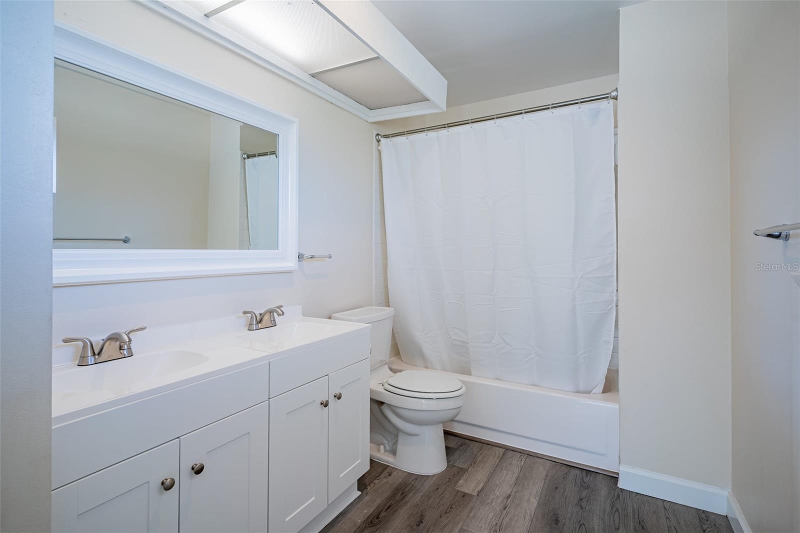 Image 16 of 29 For 4181 Lake Orlando Parkway 144