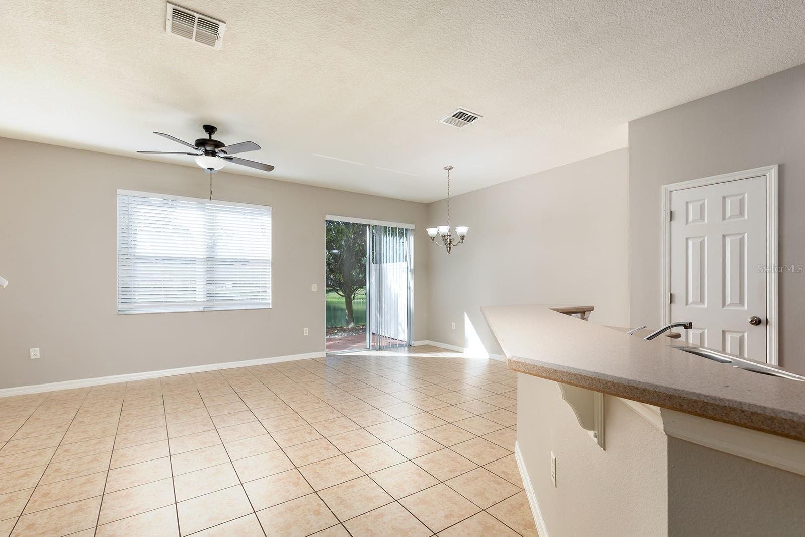 Image 4 of 27 For 3072 Seaview Castle Drive