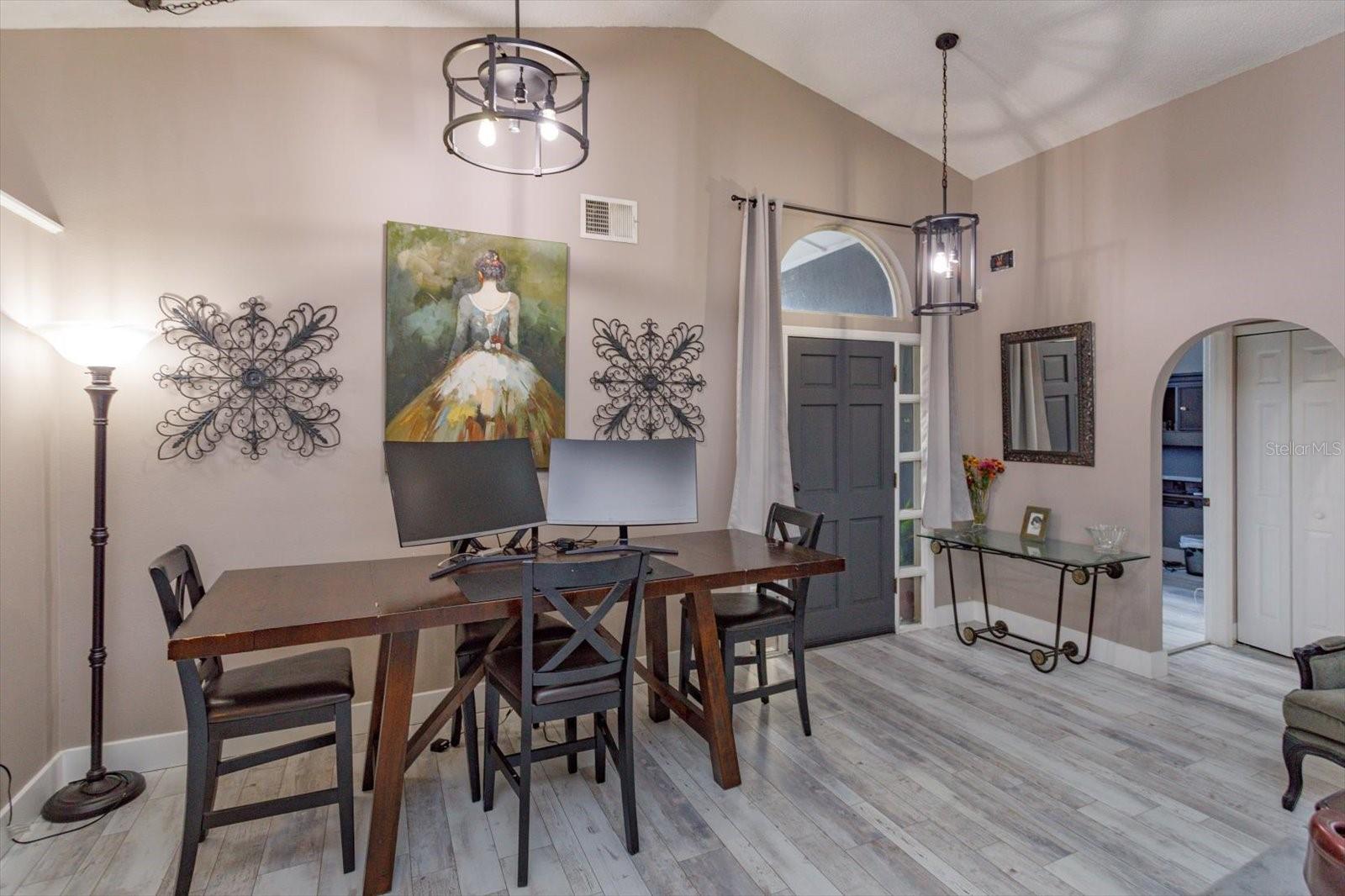 Image 4 of 28 For 784 Minerva Lane