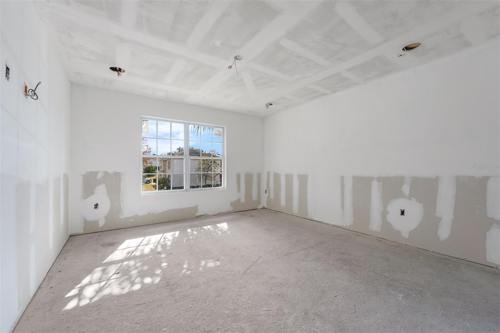 Image 28 of 36 For 2960 White Magnolia Loop