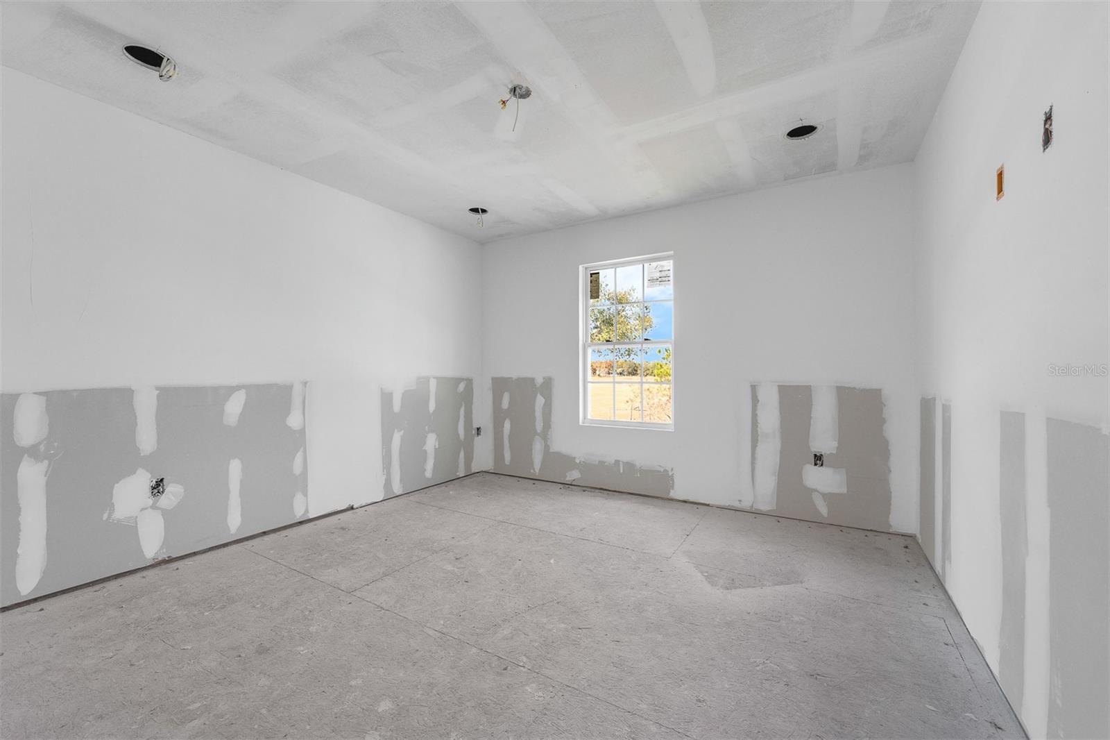 Image 30 of 36 For 2960 White Magnolia Loop