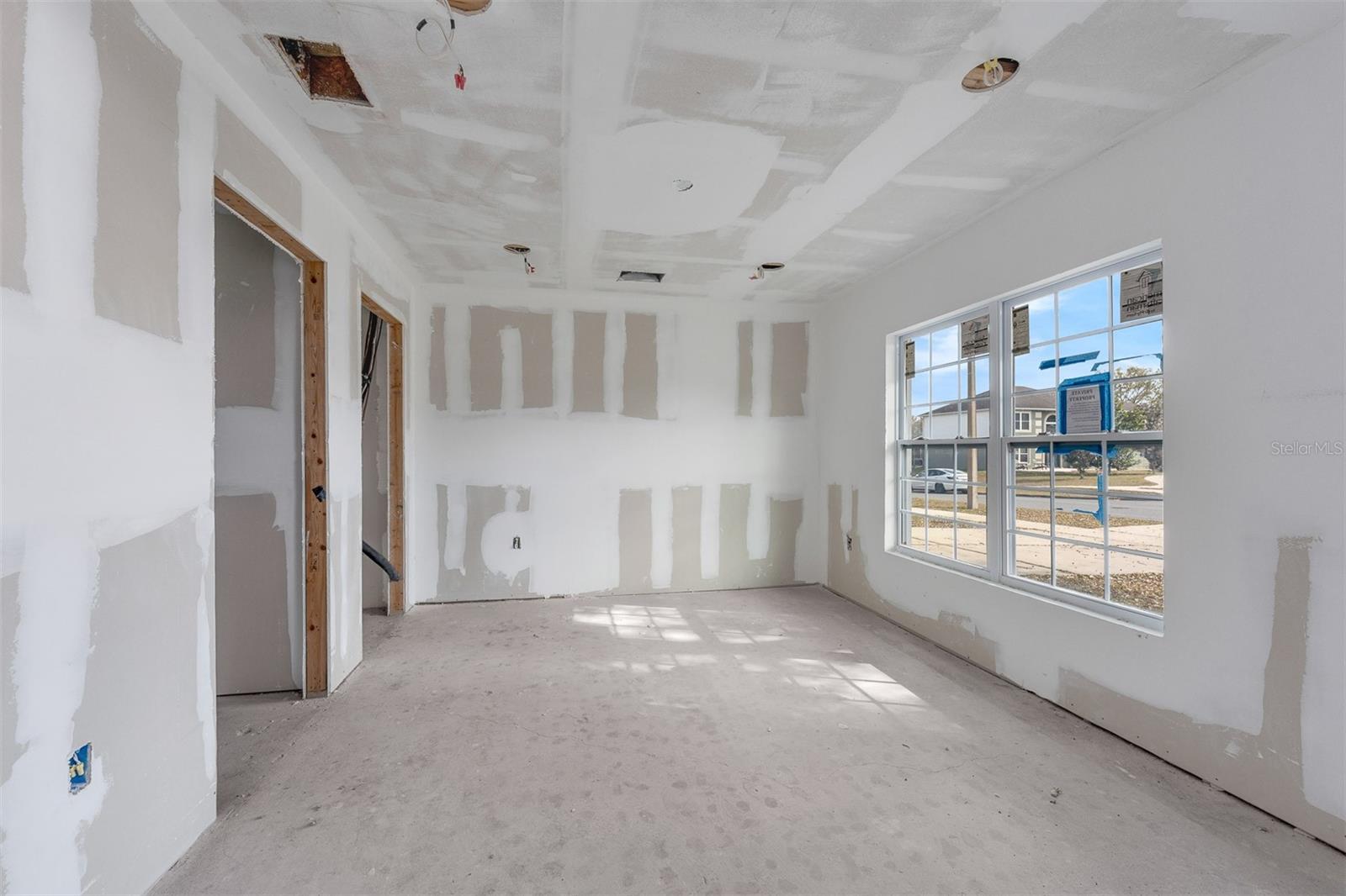 Image 7 of 36 For 2960 White Magnolia Loop