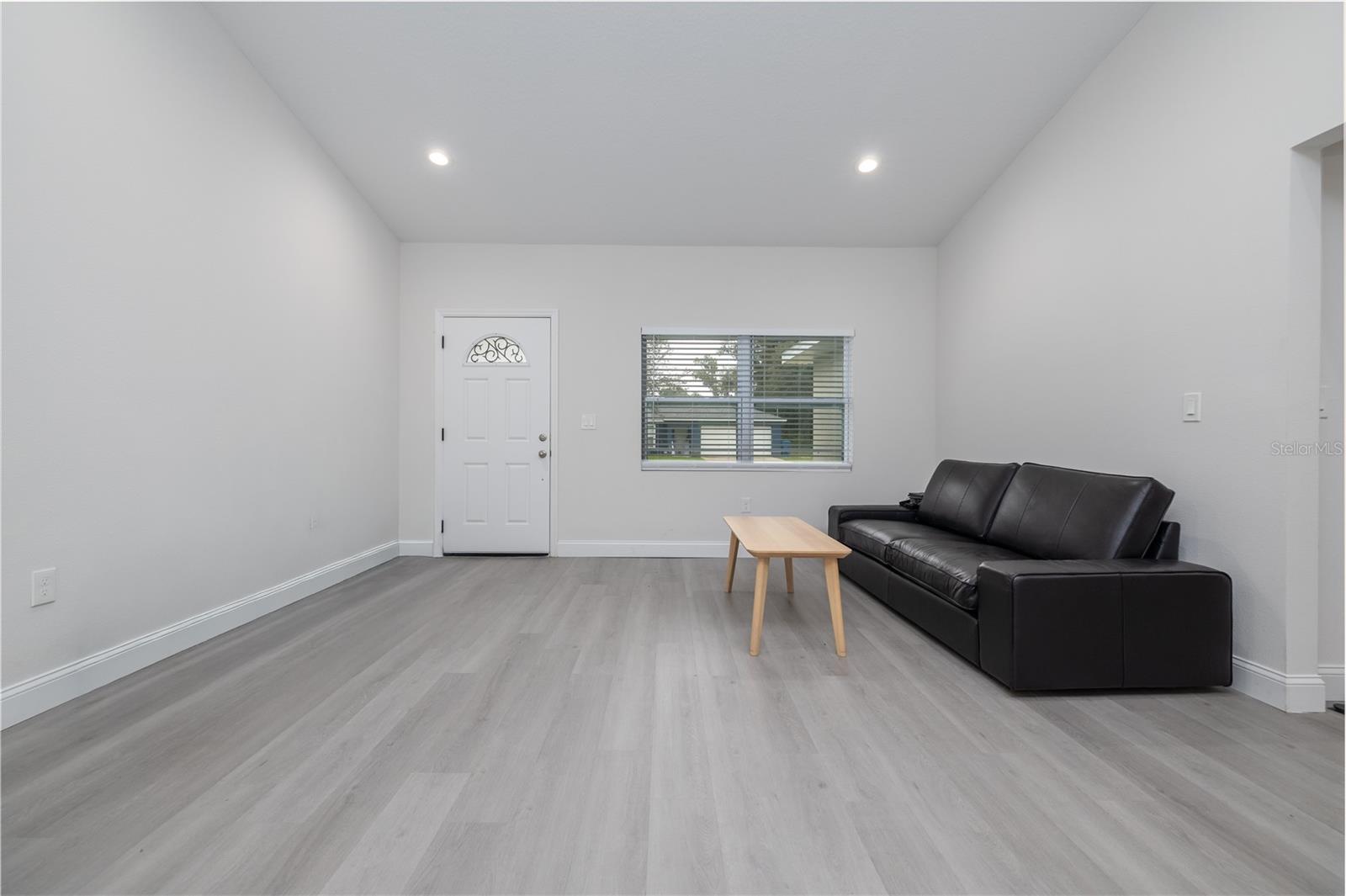 Image 3 of 27 For 1171 9th Street