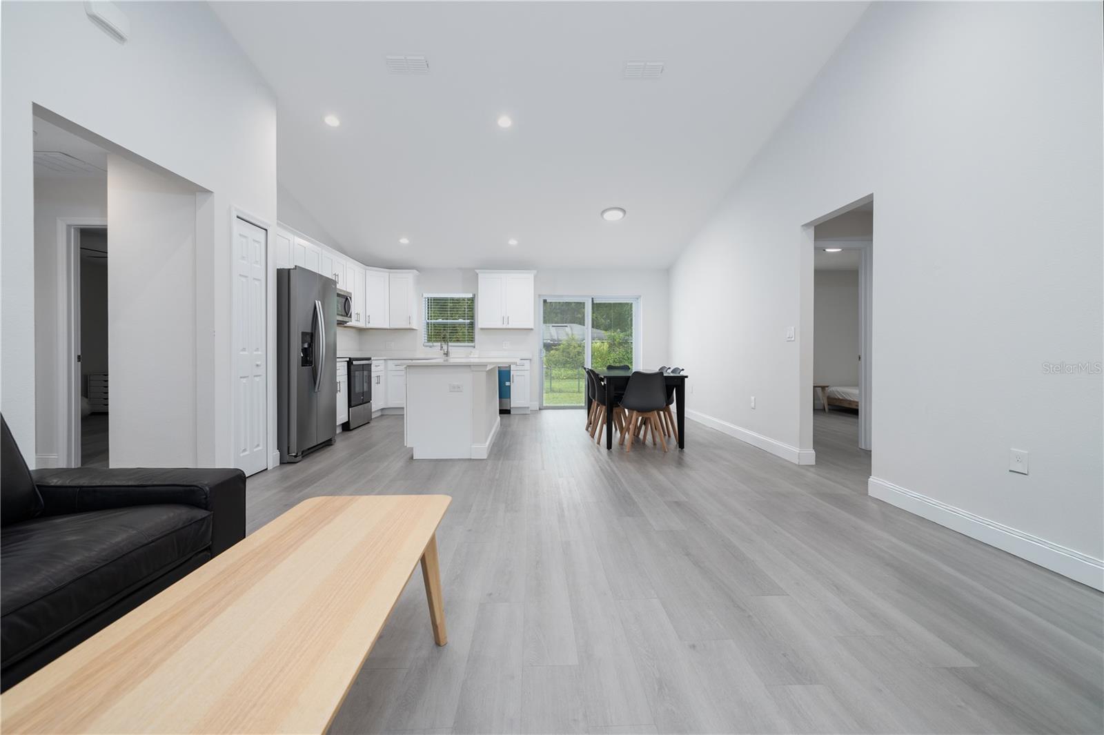 Image 4 of 27 For 1171 9th Street