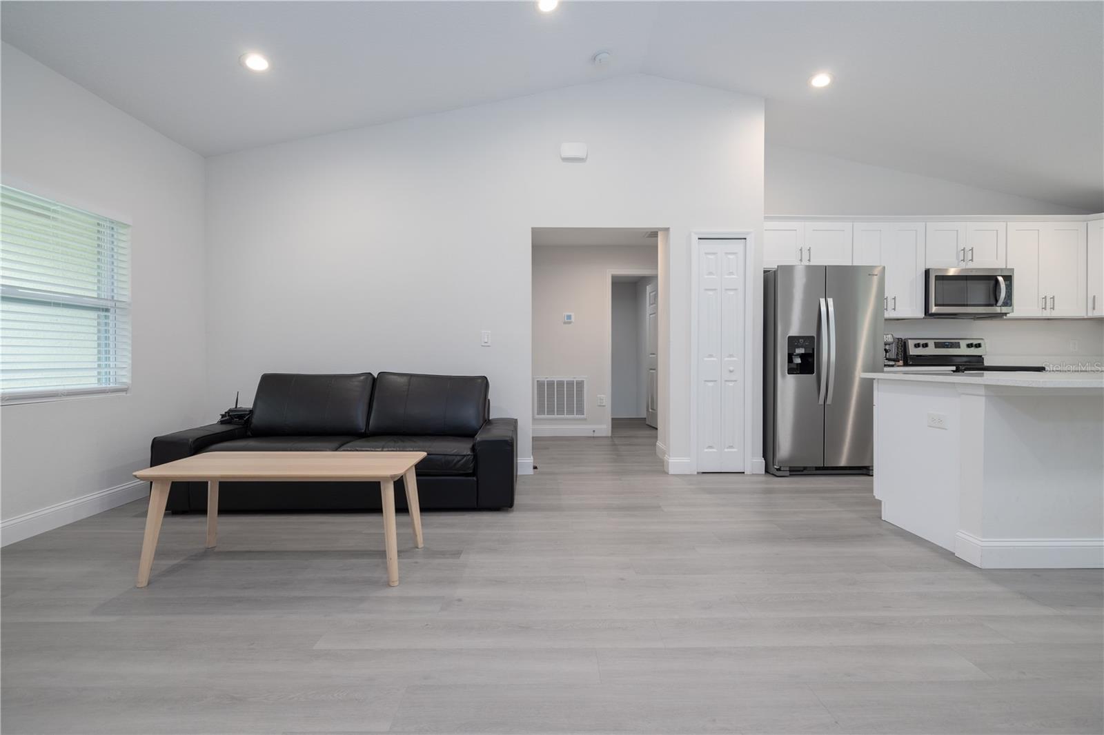 Image 5 of 27 For 1171 9th Street