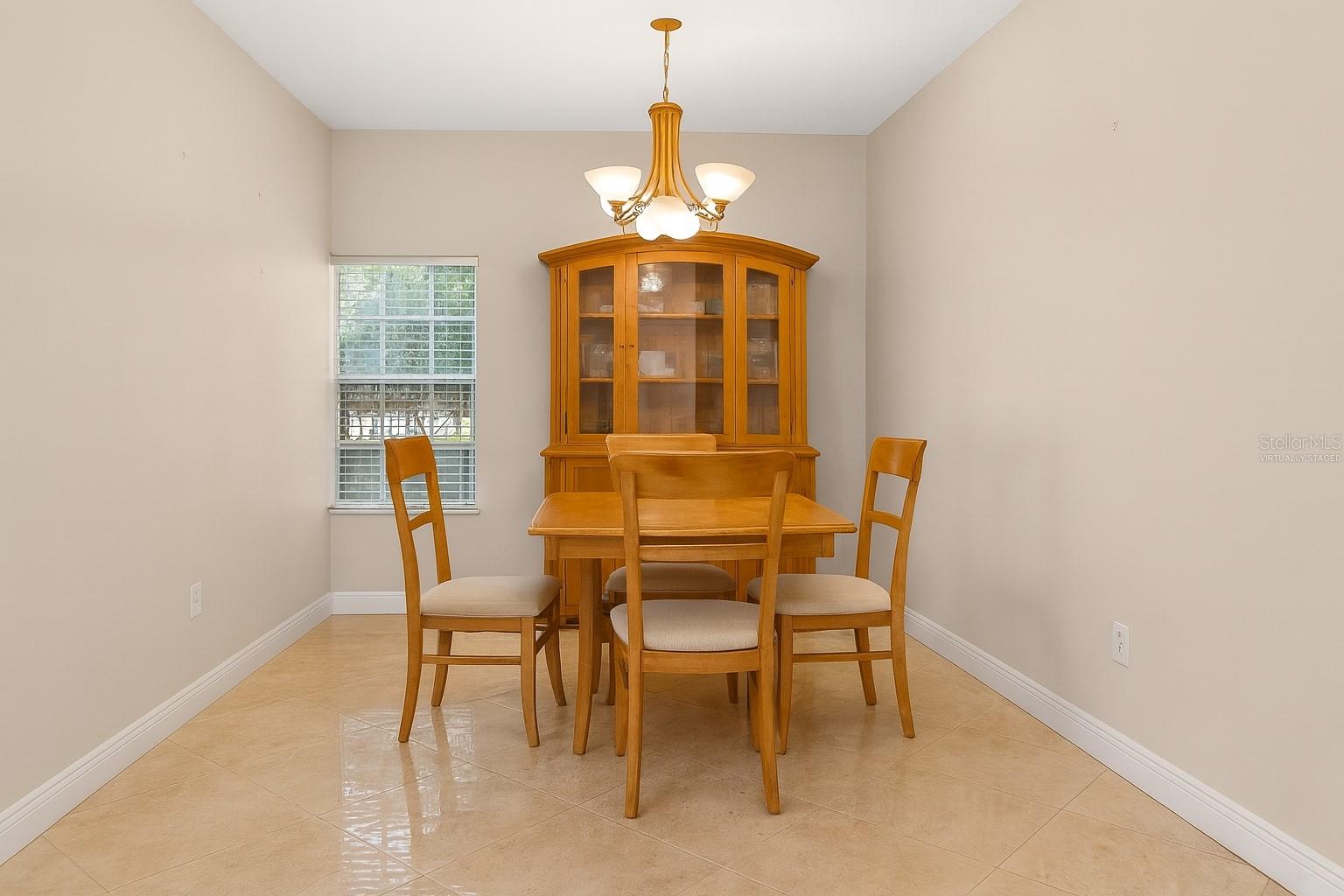 Image 10 of 46 For 20126 Nob Oak Avenue