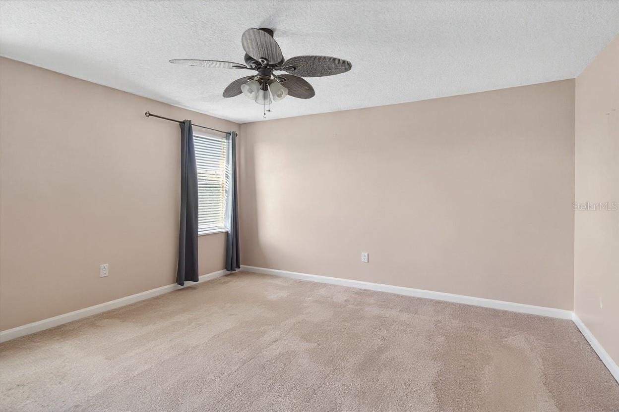 Image 17 of 46 For 20126 Nob Oak Avenue