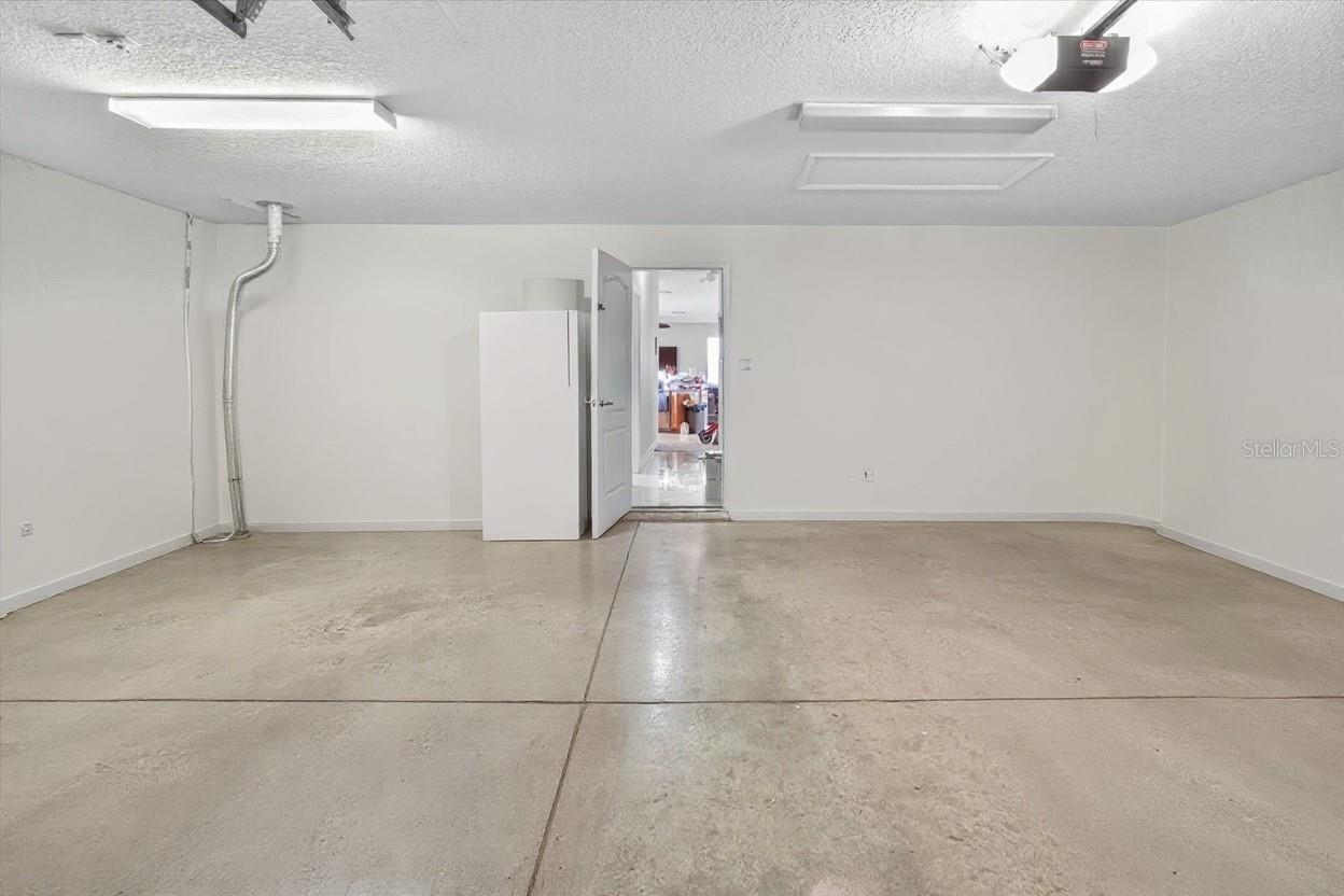 Image 38 of 46 For 20126 Nob Oak Avenue