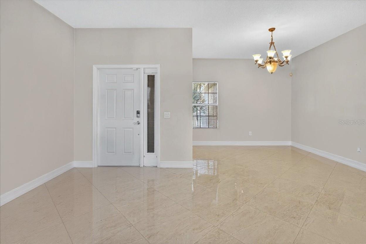 Image 9 of 46 For 20126 Nob Oak Avenue