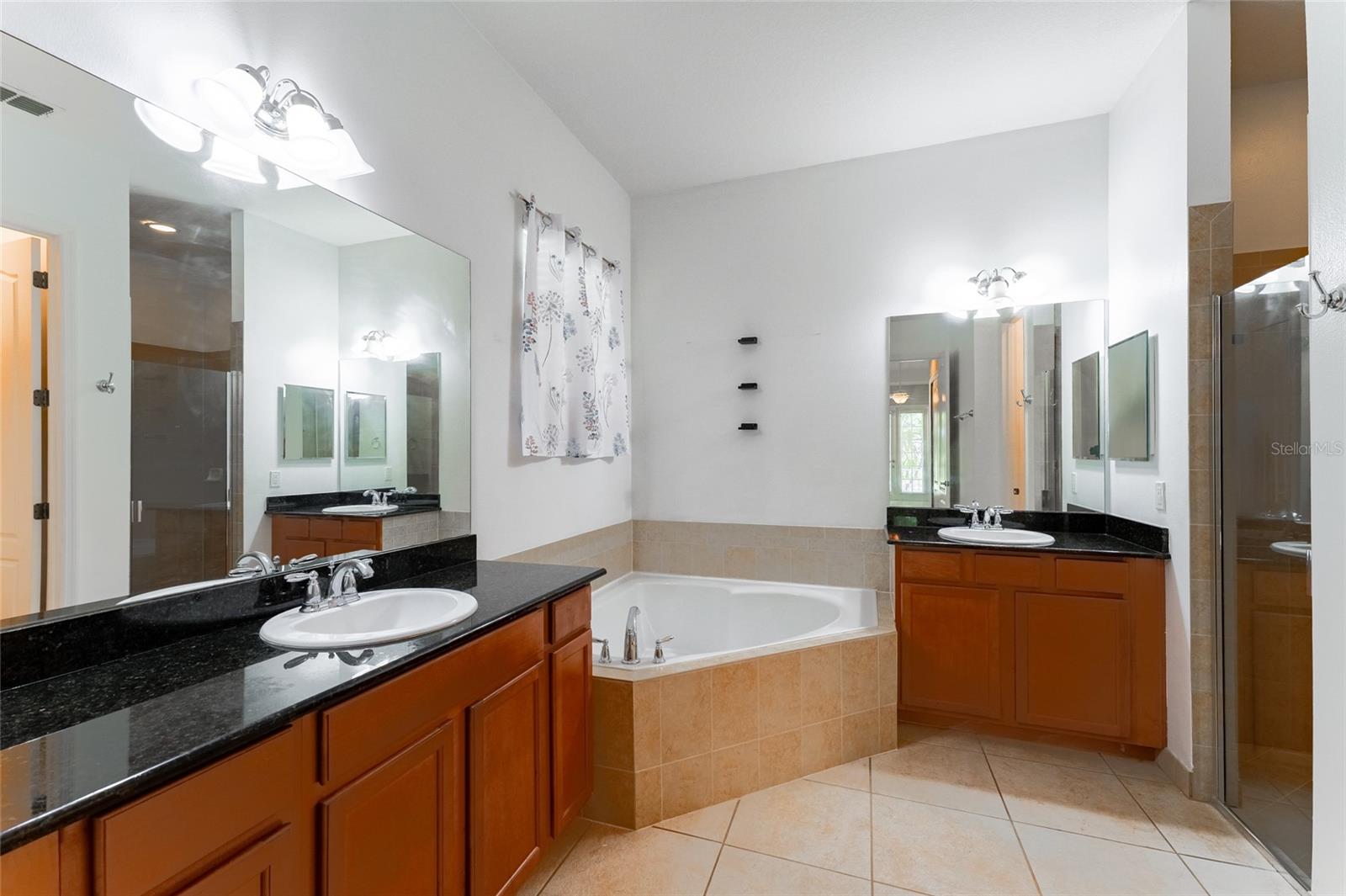 Image 15 of 20 For 6920 Helmsley Circle