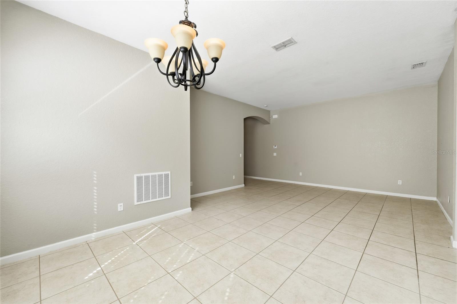 Image 17 of 20 For 6920 Helmsley Circle