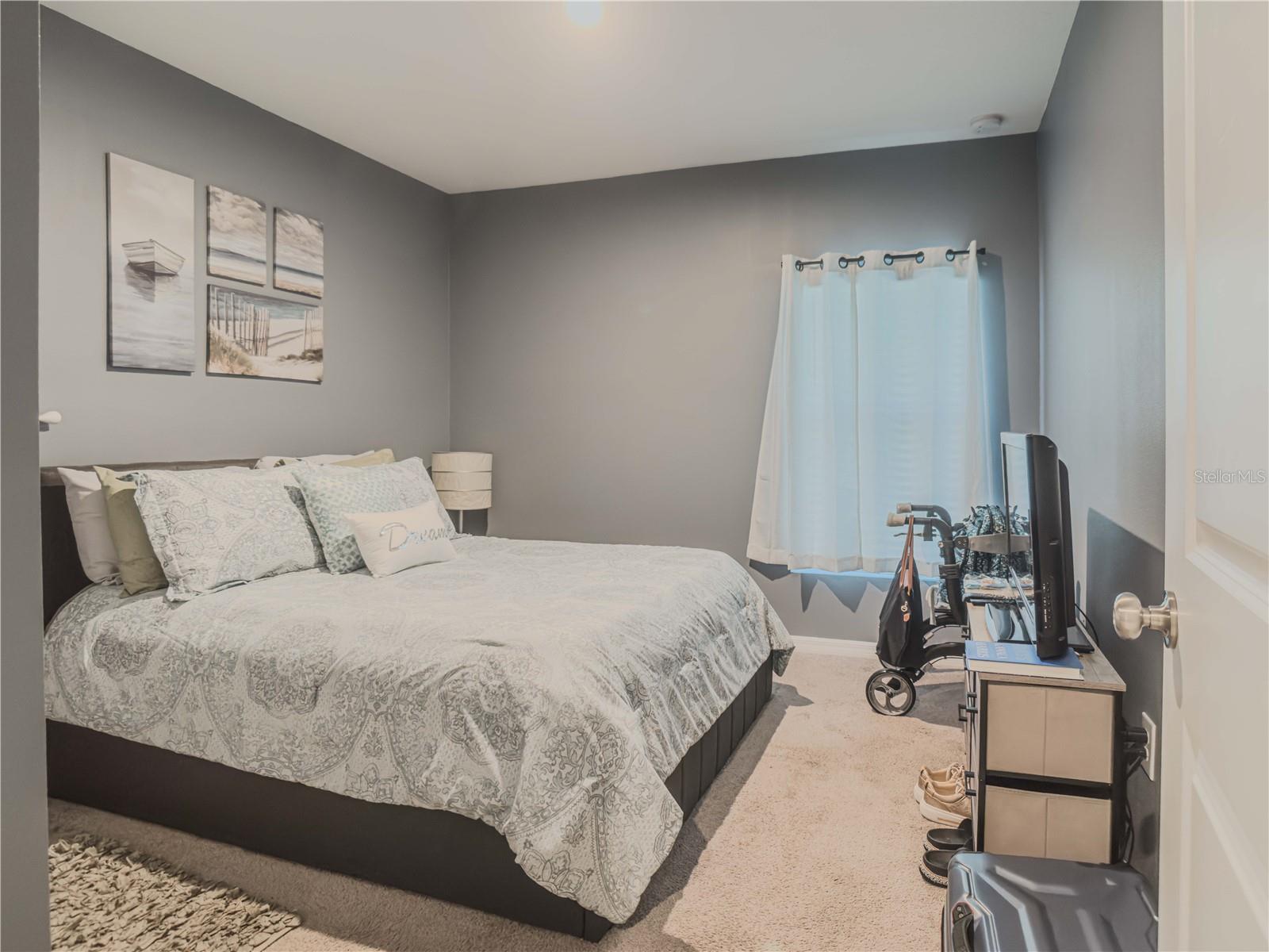 Image 11 of 23 For 218 Zircon Road