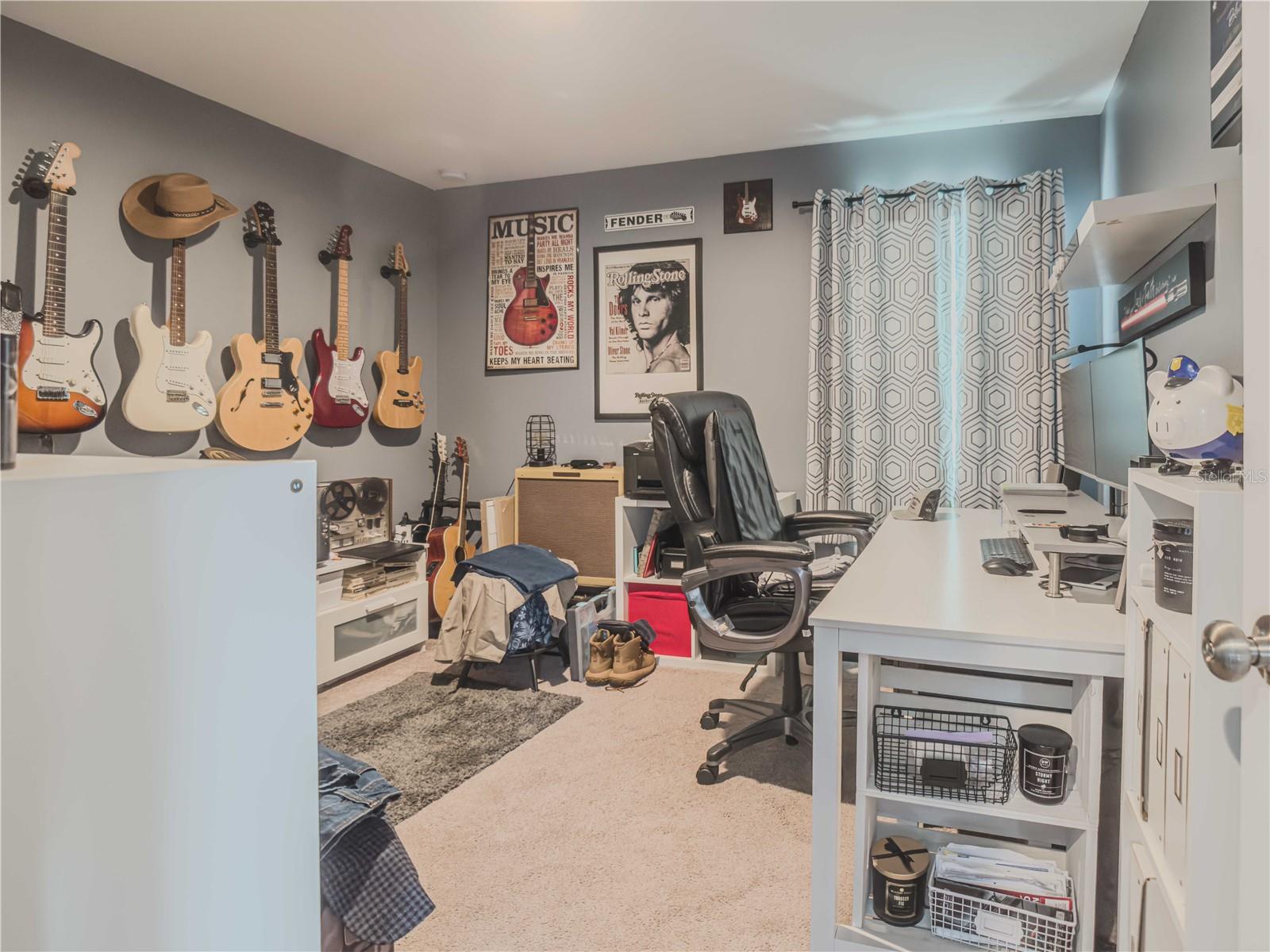 Image 14 of 23 For 218 Zircon Road