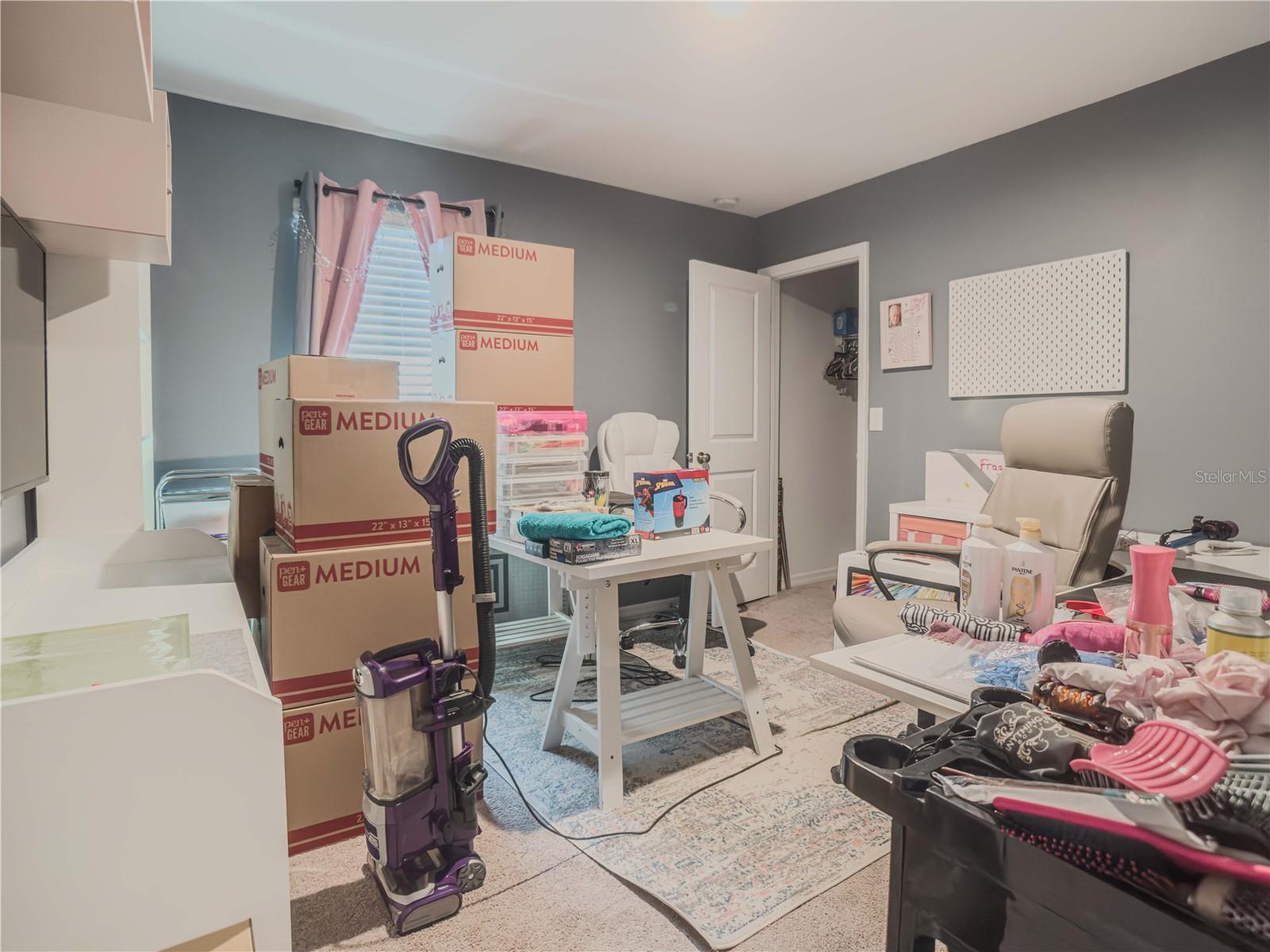 Image 15 of 23 For 218 Zircon Road