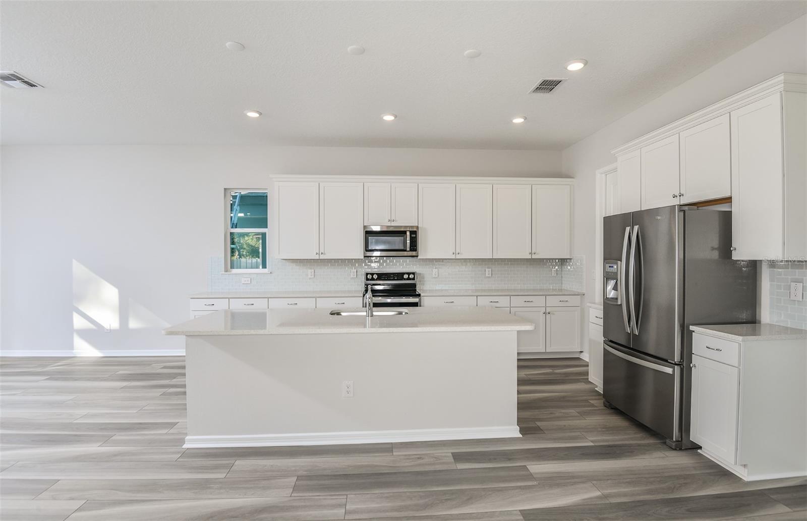 Image 6 of 21 For 3519 Weaver Way
