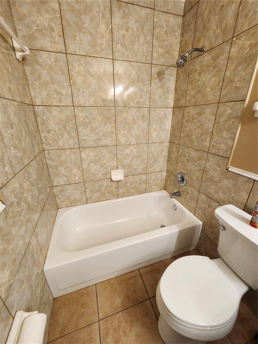 Image 25 of 32 For 812 Kottle Circle S