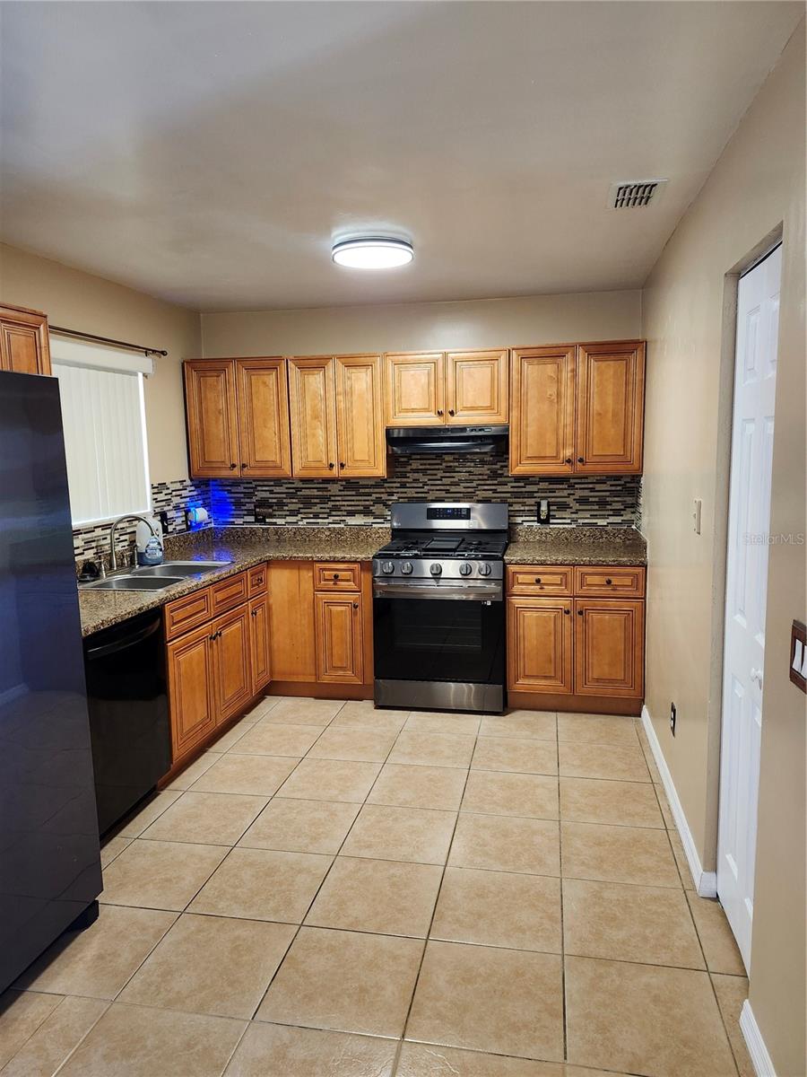 Image 32 of 32 For 812 Kottle Circle S