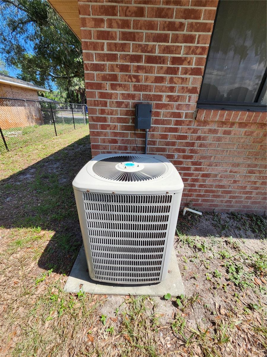 Image 6 of 32 For 812 Kottle Circle S