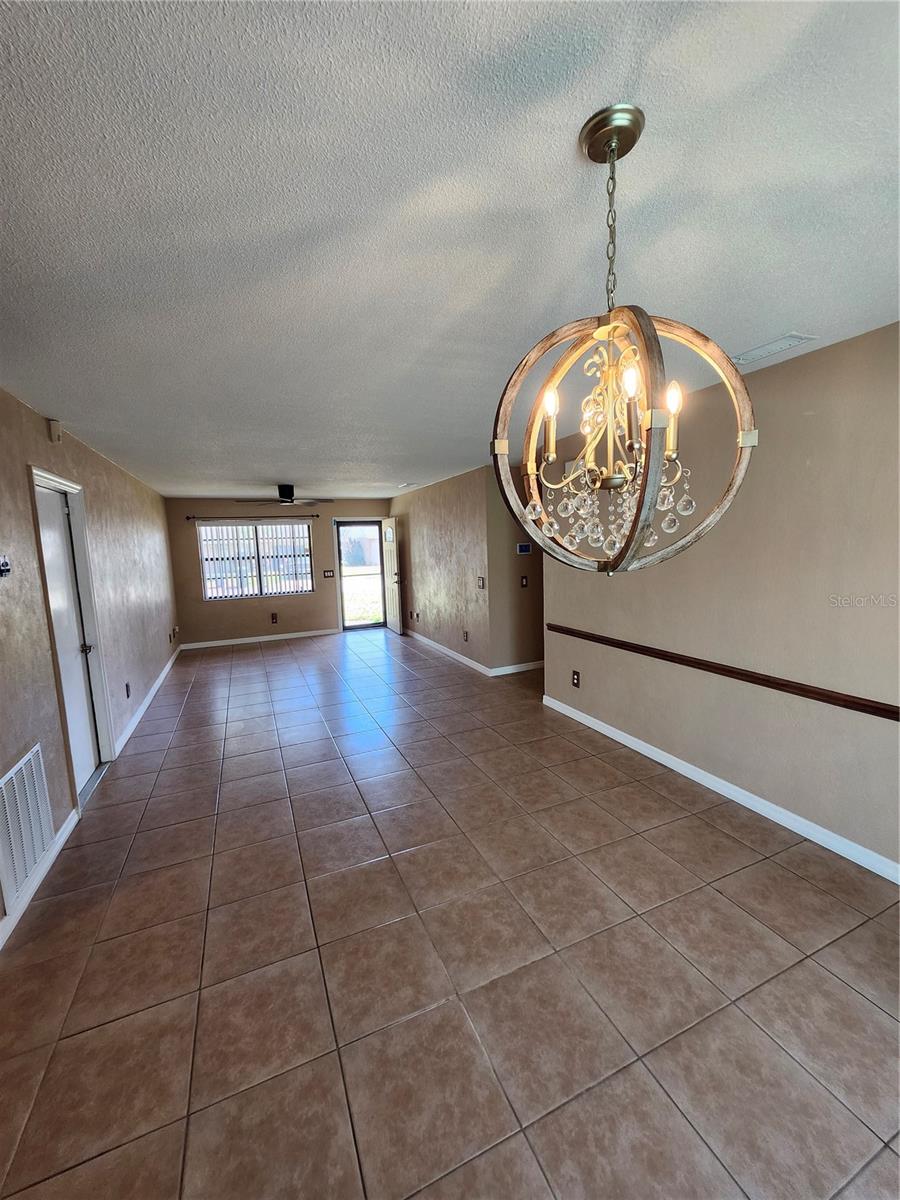 Image 9 of 32 For 812 Kottle Circle S