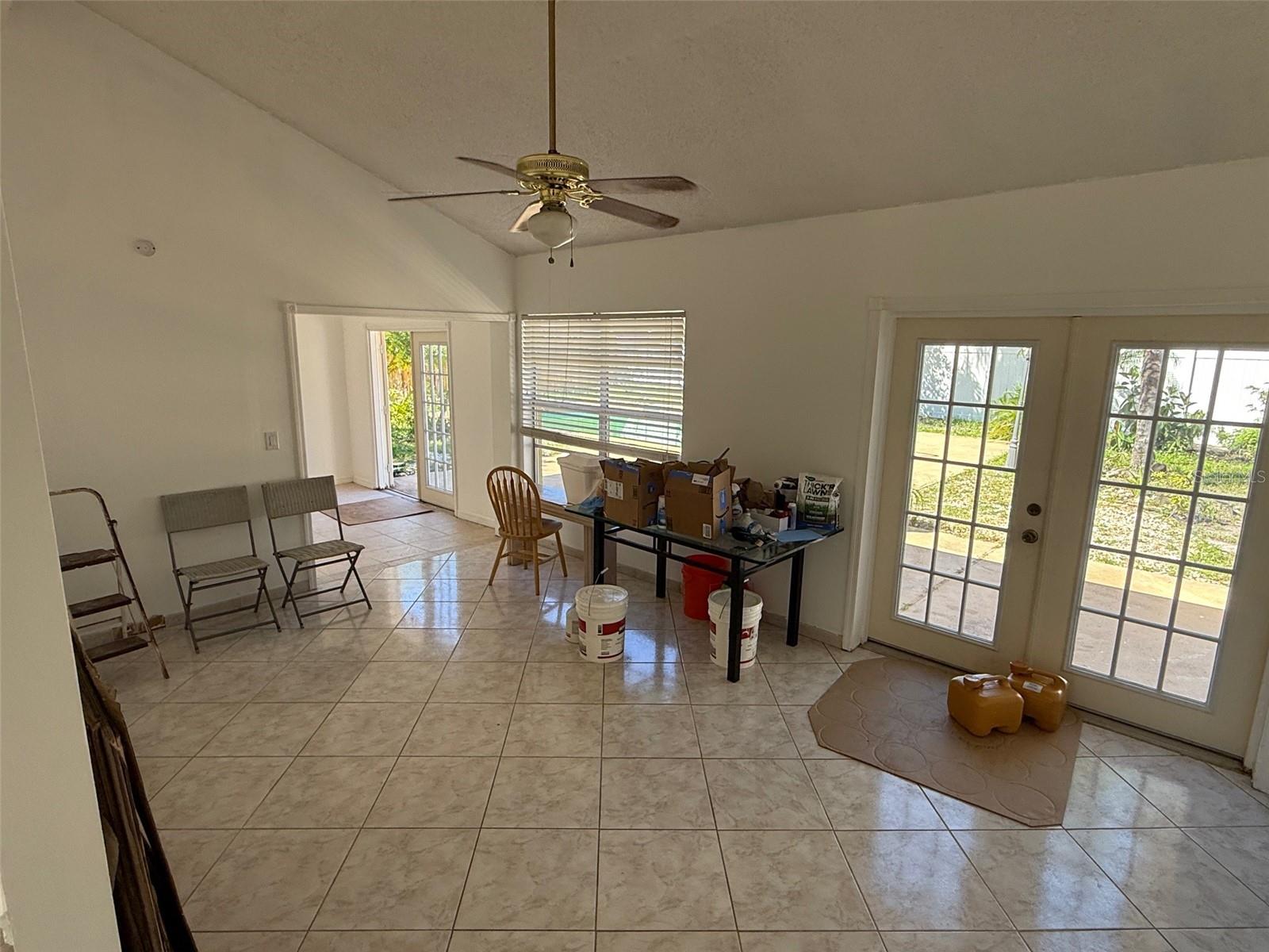 Image 23 of 38 For 1294 Madelena Avenue