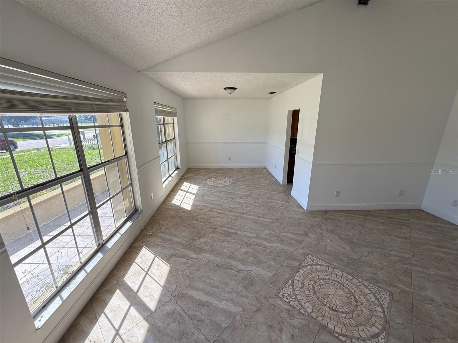 Image 5 of 38 For 1294 Madelena Avenue