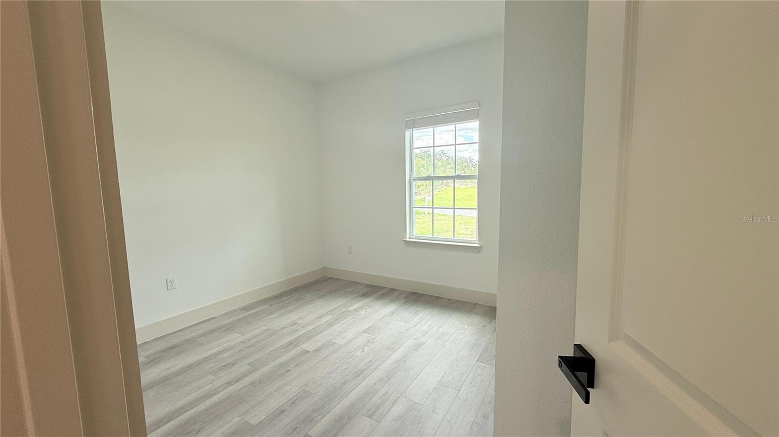 Image 17 of 45 For 15001 28th Terrace Road