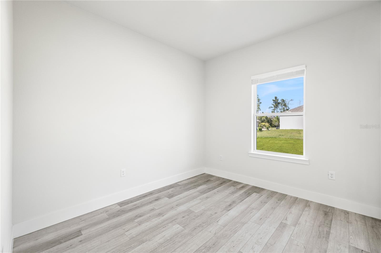 Image 32 of 45 For 15001 28th Terrace Road