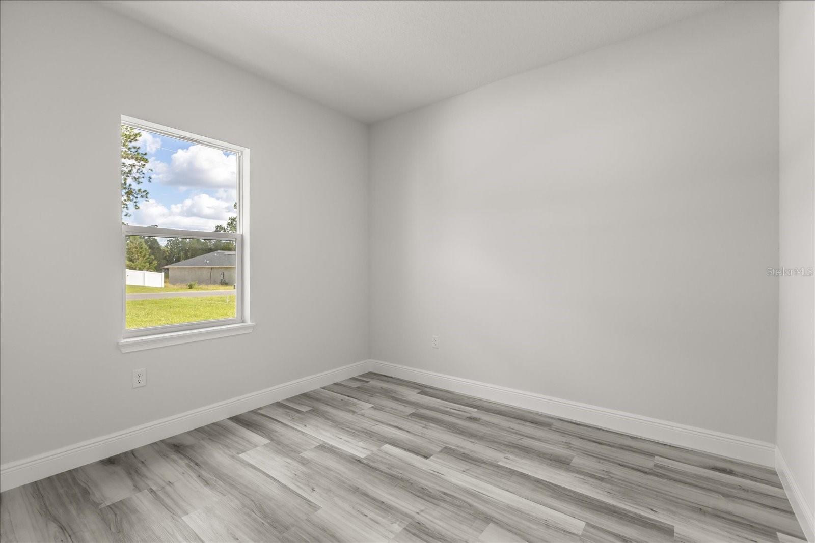 Image 16 of 38 For 6761 151st Loop
