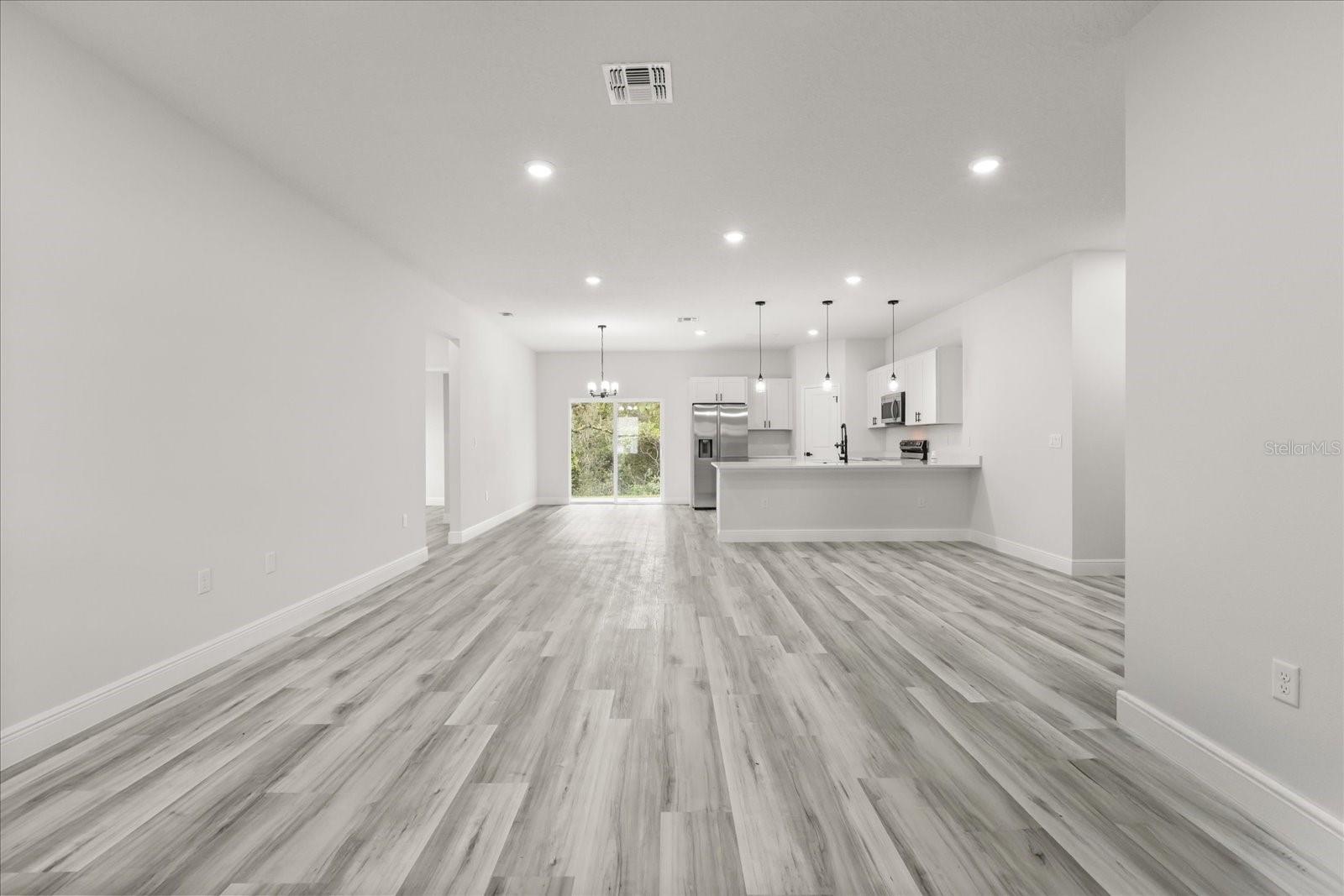 Image 5 of 38 For 6761 151st Loop