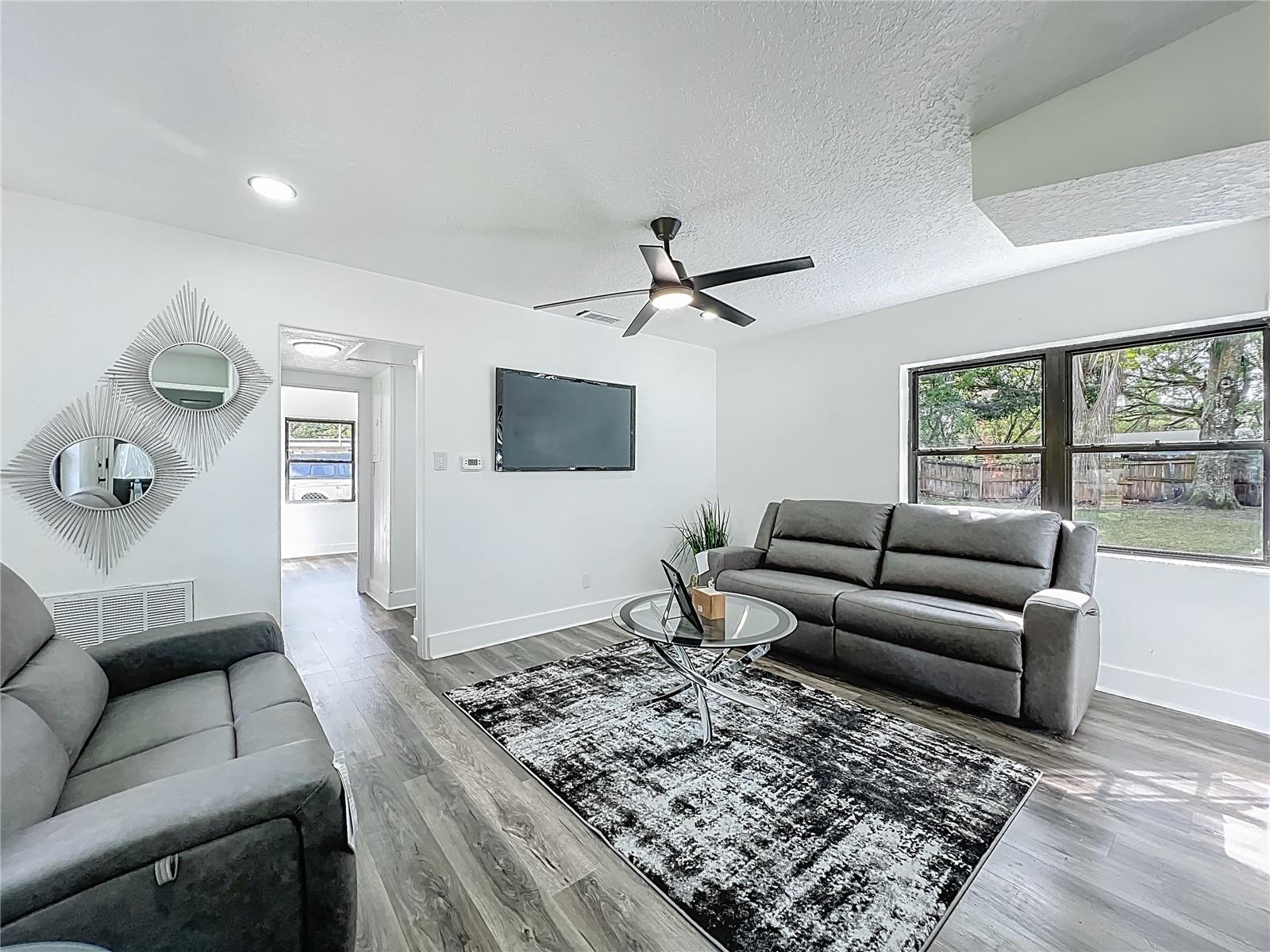 Image 8 of 37 For 6124 Dogwood Drive