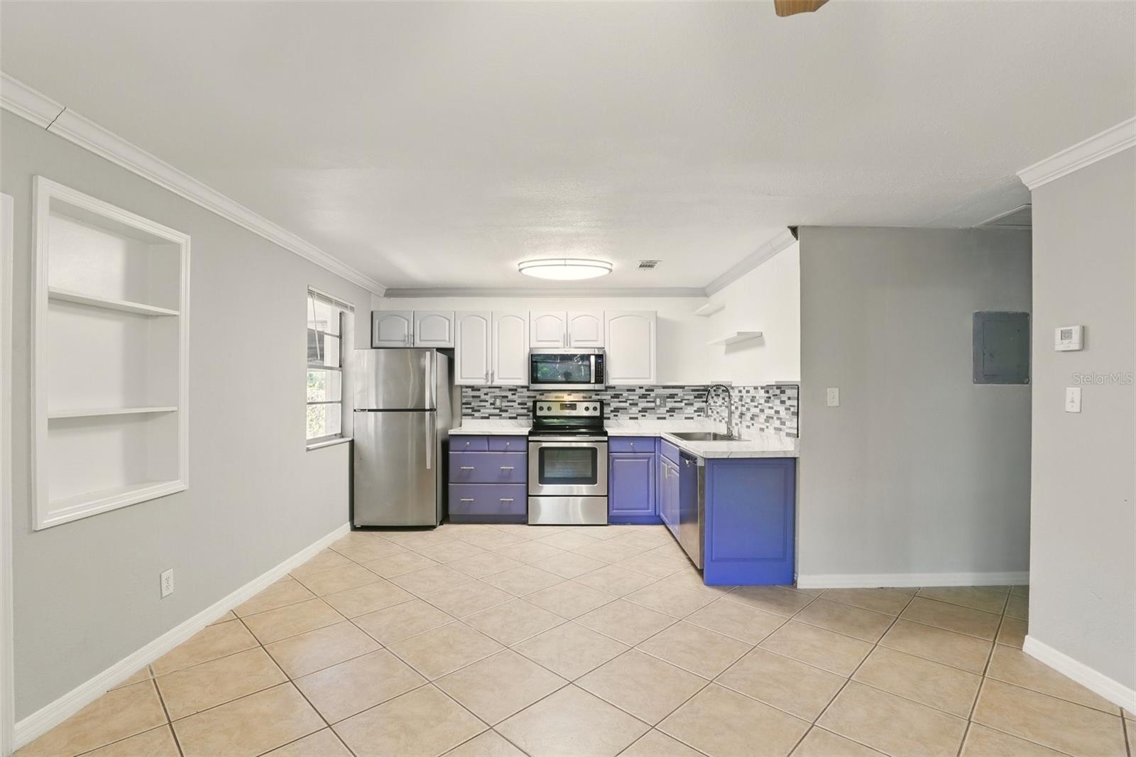 Image 12 of 30 For 1617 Acacia Road