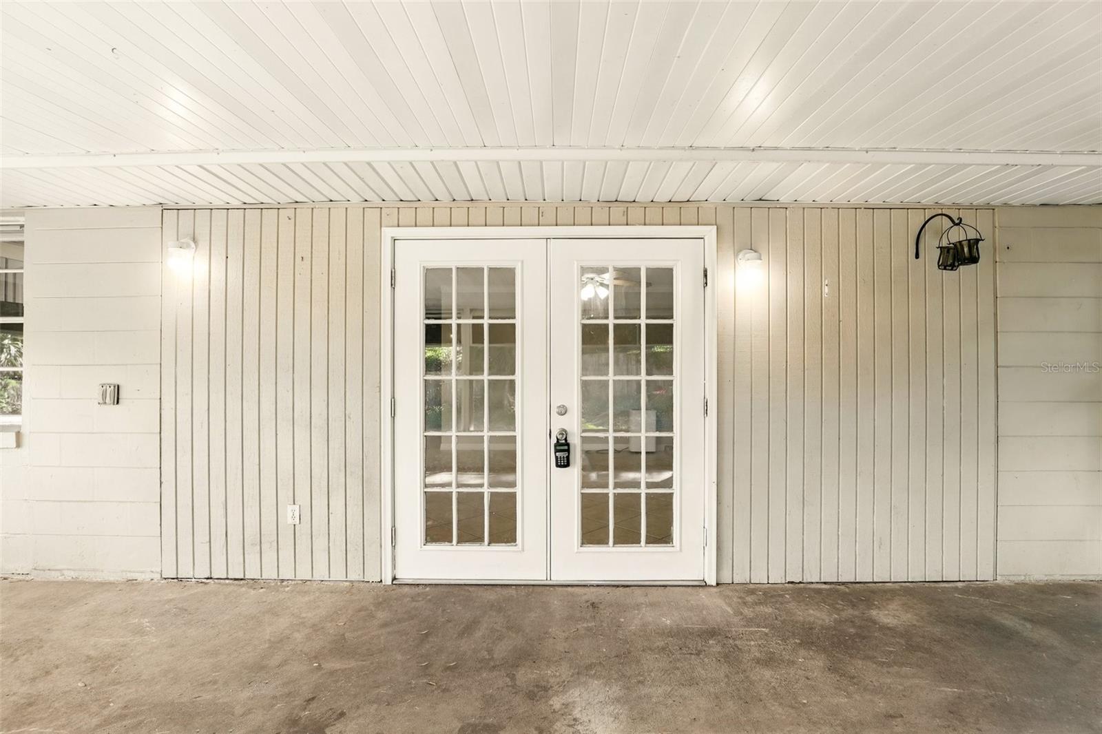 Image 6 of 30 For 1617 Acacia Road