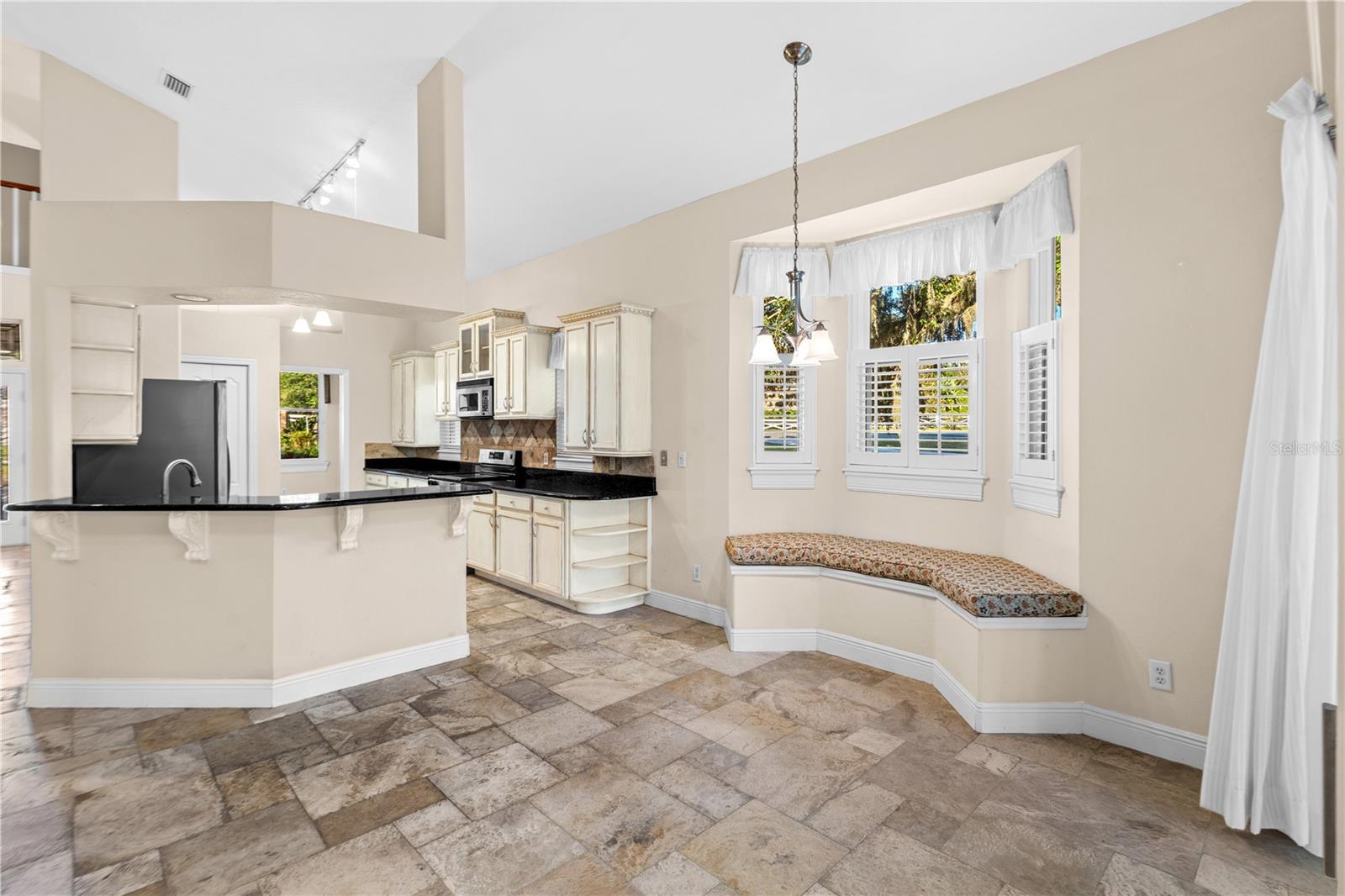 Image 11 of 59 For 10417 Lake Louisa Road