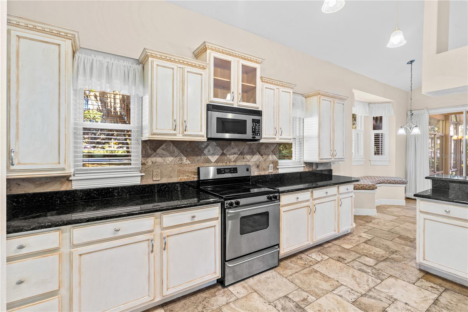 Image 13 of 59 For 10417 Lake Louisa Road