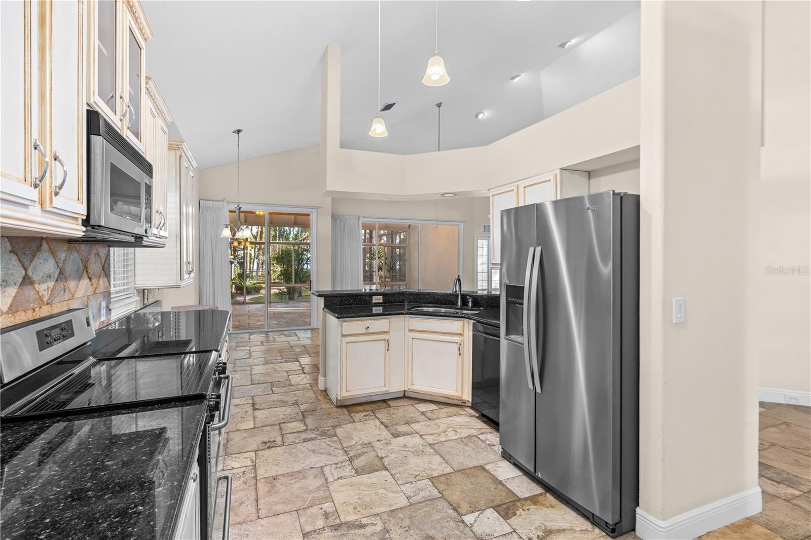 Image 14 of 59 For 10417 Lake Louisa Road