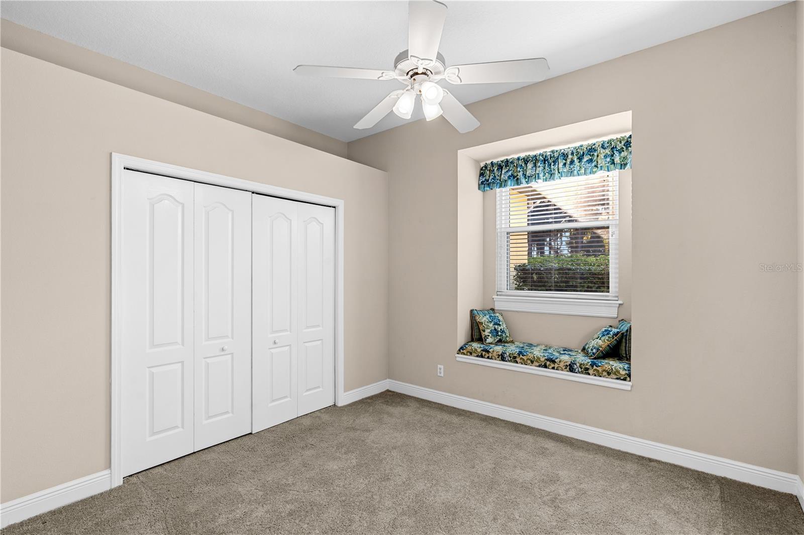 Image 25 of 59 For 10417 Lake Louisa Road