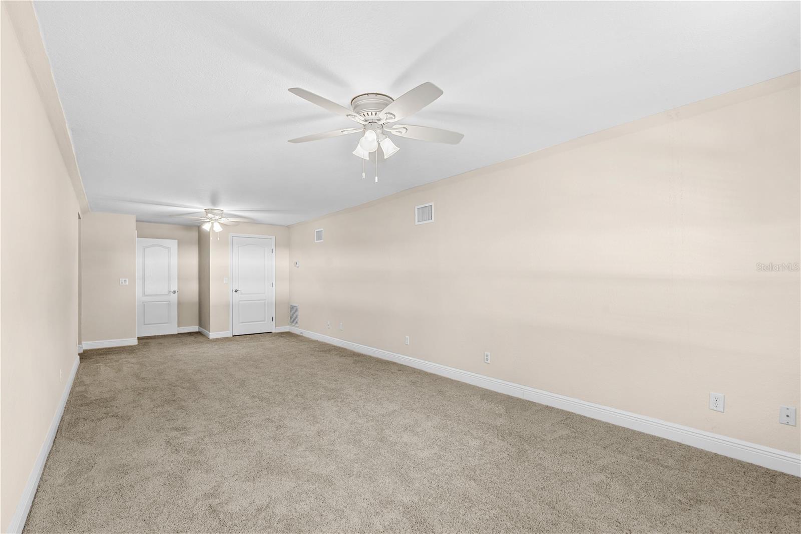 Image 26 of 59 For 10417 Lake Louisa Road