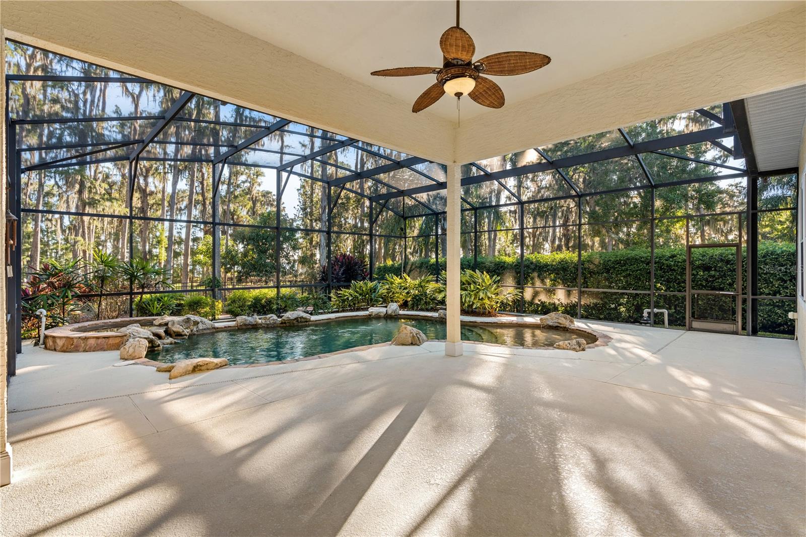 Image 33 of 59 For 10417 Lake Louisa Road