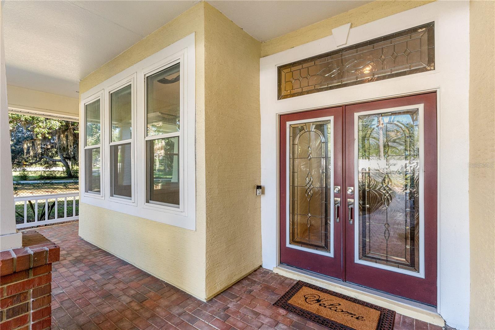 Image 4 of 59 For 10417 Lake Louisa Road