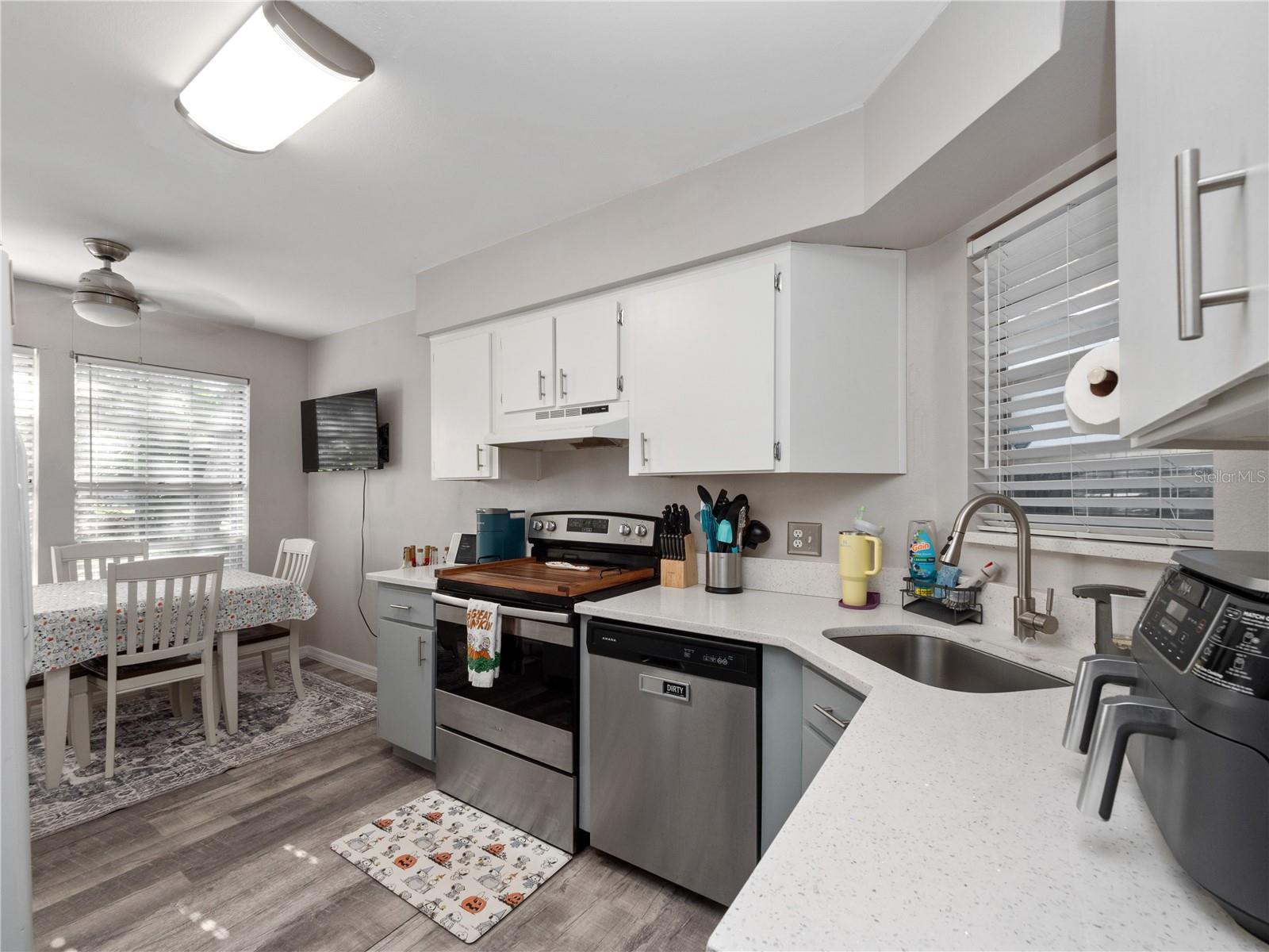Image 6 of 26 For 252 Alston Drive