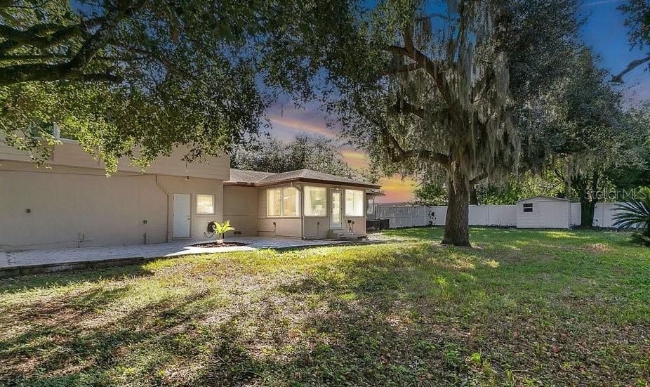 Image 26 of 38 For 546 Lake Como Circle