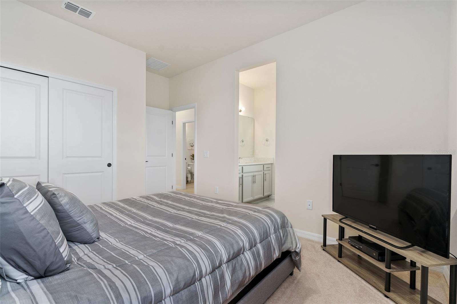 Image 26 of 59 For 1070 Windlass Court