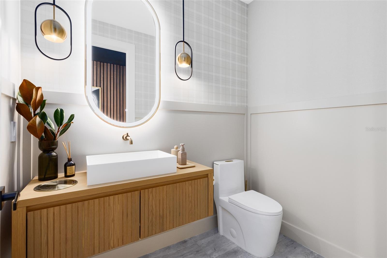 Image 19 of 46 For 15261 Honeybell Drive